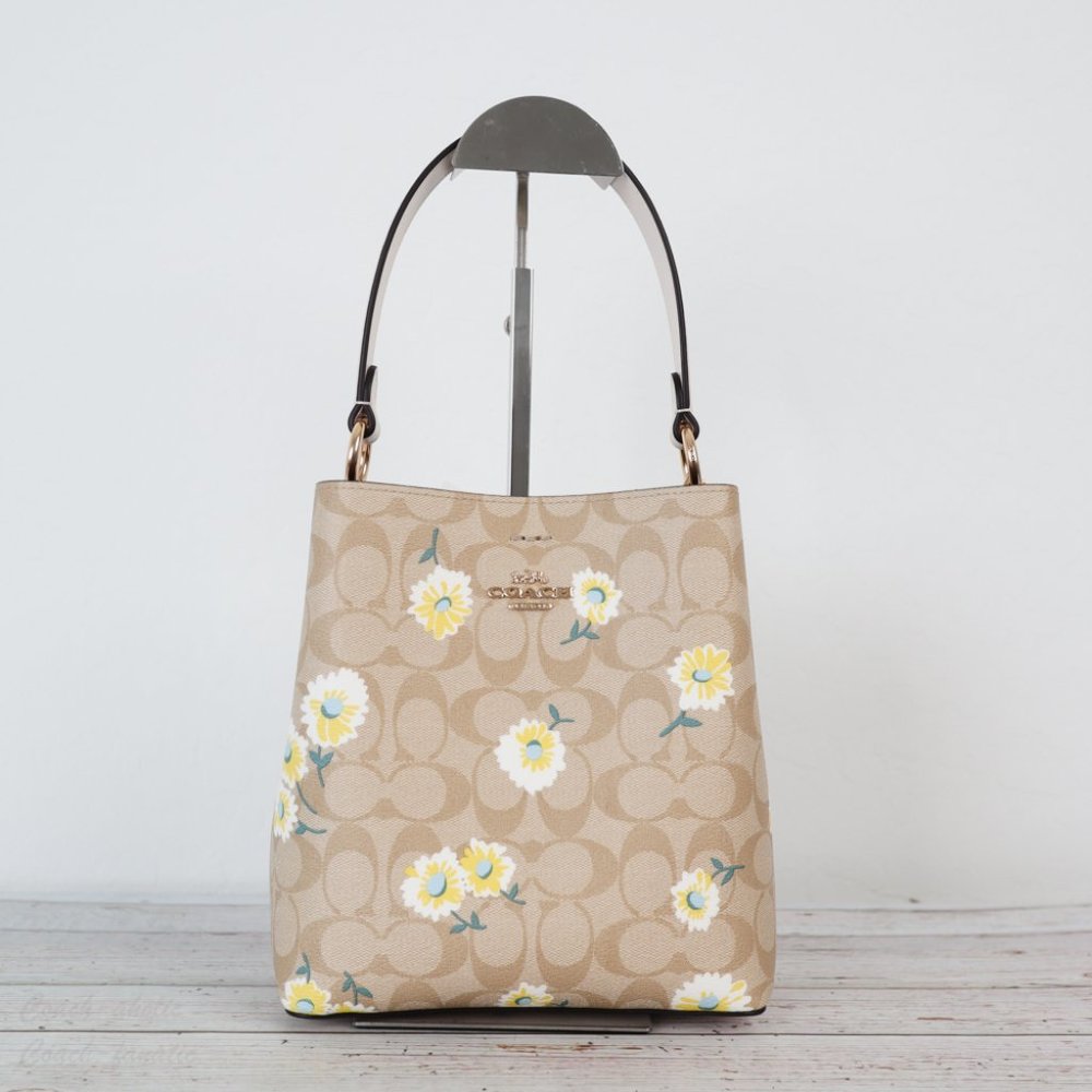 NWT Coach Small Town Bucket Bag with Daisy Print - Picture 4 of 12